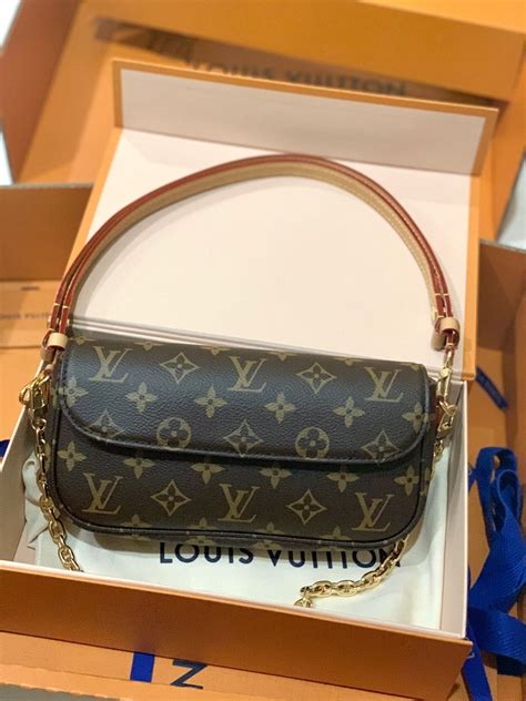 wallet on chain ivy louis vuitton|louis vuitton wallet with chain.